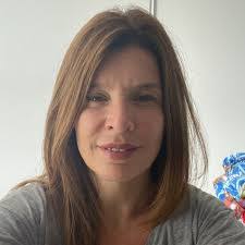 Elizabeth Cattaneo's Instagram, Twitter & Facebook