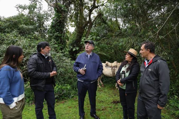 EN EL NATALICIO DE JOS� GERVASIO ARTIGAS, PASSALACQUA VISIT� UN EMPRENDIMIENTO DE TURISMO RURAL EN EL PARQUE TEM�TICO DE LA CRUZ EN SANTA ANA - Provincia de Misiones