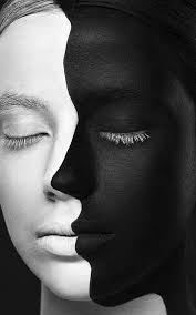 Artistic Black And White Art Photography Insane Makeup Turns Models Into 2 D Paintings Of Famous Artists Black And White Portraits Black And White Face Beauty Portrait