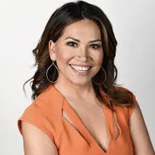 Amanda Dugan's Instagram, Twitter & Facebook