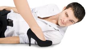 Gangguan seksual adalah satu fenomena sosial yang melibatkan kuasa dan pengaruh pihak pengurusan atasan, ketua, penyelia atau supervisor yang bercanggah dengan etika dan moral di tempat kerja. Mengenal Fetish Gangguan Seksual Yang Perlu Anda Tahu