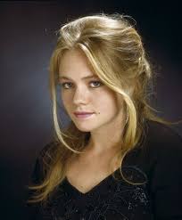 Zodra nikkie een pica deelt van vroeger krijgen we weer een glimp van de jonge ster en awh. Akkemay Elderenbos Blonde Hair Beauty Hair