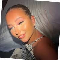 Lily Boyd's Instagram, Twitter & Facebook