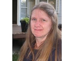 Lorena Hanson's Instagram, Twitter & Facebook