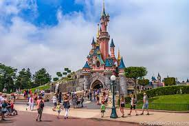 Relive opening day of disneyland paris, almost 25 years ago. Disneyland Paris Closure Reopening Faqs Refunds And Updates
