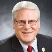 Dean Brewer's Instagram, Twitter & Facebook