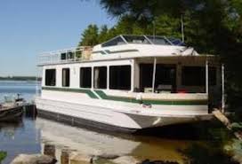 Central gardens of north iowa (0.1 mi / 0.2 km) clear lake state park (2.1 mi / 3.4 km) Simple House Boat Rental Tips To Have A Great Houseboat Holiday