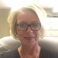 Kelly Stringfellow's Instagram, Twitter & Facebook