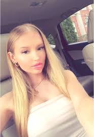 Elise Clements's Instagram, Twitter & Facebook