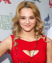 Публикация от joey king (@joeyking) 11 авг 2020 в 8:39 pdt. Hunter King Hottest Bikini Pictures Reveal Her Sexy Curvy Body