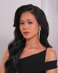 behindthescenes Qida for #herworldindonesia #beautyspread Makeup by  Wulandari