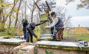 Deutsche bank's financing & solutions group analyzes interest rate and foreign. Eichendorff Bank Ist Abgebaut Sie Wird Fur 32 000 Euro Saniert Du Bist Halle