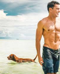Zac Efron Celebrates 34th Birthday in Thailand with ...