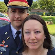 Does anyone do wraps and vinyl tops in Hinesville, Georgia?