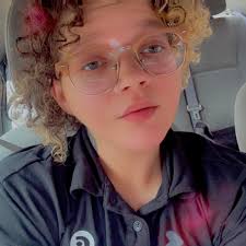 What are some non-traditional wedding food catering options in Hillsborough  Ohio for 100 people?