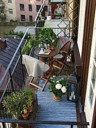 Idee Fai Da Te Per Arredare Balconi E Terrazzi 19 Idee Low Cost Balconi Piccoli Idee Balcone Decorazione Balcone Dell Appartamento