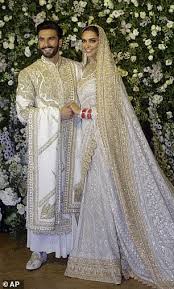 Deepika Padukone And Ranveer Singh S Mumbai Wedding Reception Couple Wedding Dress Bollywood Wedding Mumbai Wedding