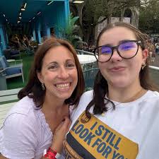 Thank you all so much for joining us this week for Tina's party, we've had  so much FUN!! Before you go, here is another delicious recipe perfect  pairing for soup or pasta ...