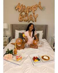 28th Birthday Photoshoot In 2021 Birthday Photoshoot 21st Birthday Photoshoot 28th Birthday Ideas