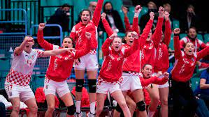 Eine medaille scheint auch zukünftig in weiter ferne. Handball Em Dhb Frauen Versagen Gegen Kroatien Die Nerven Kicker