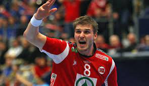 Der kreisläufer der rn löwen hatte sich im august einer im wissen, dass alles gut gegangen ist, dass er den krebs besiegt hat. Rhein Neckar Lowen Atmen Auf