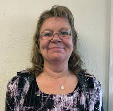 Edna Carey's Instagram, Twitter & Facebook