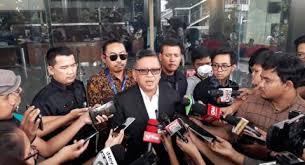 Spekulasi muncul seiring belum ditemukannya harun masiku, tersangka yang juga kader pdip. Diperiksa Kpk Sekjen Pdip Hasto Harun Masiku Dapat Beasiswa Ratu Inggris