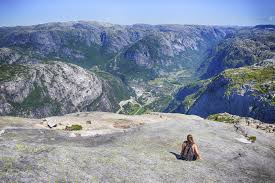 We would like to show you a description here but the site won't allow us. Der Wanderweg Zum Kjerag In Norwegen Beginnt Am Oygardstolen Einem Restaurant 640 M Uber Lysebotn Landschaftsfotos Eu