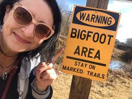 What are some must-see attractions in East Texas?