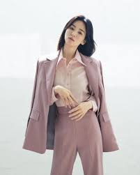 She last appeared in the 2018 tv series encounter. Song Hye Kyo Instagram Update Hallyu Queen Flaunts Ageless Beauty In Autumn Inspired Outfits Kdramastars