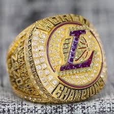 The lakers' massive championship rings are stunning and include 17 purple amethyst stones with.95 carats in each to make up the l on the los angeles lakers forward lebron james receives his nba championship ring before their game against the los angeles clippers on tuesday, dec. Los Angeles Lakers Nba Championship Ring 2020 Premium Series Rings For Champs