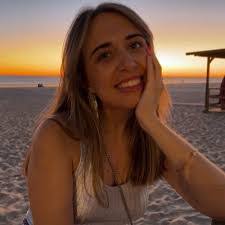 Claudia Cid's Instagram, Twitter & Facebook