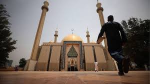 Wa zai ci gindi malamin gindi cin duri 58 comments may 13, 2017 1 minute malamin gindi tare da nectar boy shegiya da ta ji ci ba ga jakar ta nan da hijabin ta ta manta da su ba ko in ce ta yafe. Abubuwan Da Ke Faruwa A Najeriya Da Sauran Sassan Duniya Bbc Hausa