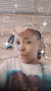 Greetings folks. Does this ole girl stii exist? (photo Terry Blackman).