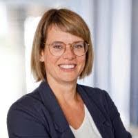 Sandra Dressler's Instagram, Twitter & Facebook