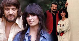 Happy Wedding Anniversary to Jessi Colter & Waylon Jennings married October  26, 1969. ( photo collage by countrythangdaily )