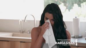 Découvrez comme elles ont changé avant la fin de la saison 20, vendredi 25 juin. Bande Annonce L Incroyable Famille Kardashian Saison 16 Tele 7 Jours