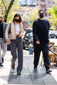 Devin booker is 1 of 3 players in nba history to score 70+ points in a loss. Kendall Jenner And Devin Booker Shared A Rare Night Out In Nyc