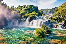 Schon im jahr 1985 wurde der nationalpark krka gegründet und lädt heute als eine der faszinierendsten. Krka Wasserfalle Und Sibenik Tour Von Split Oder Trogir 2021 Tiefpreisgarantie