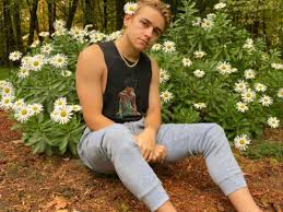 YouTuber StanChris' everyday videos have real world impact