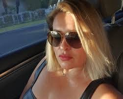 Andrea Tarvin's Instagram, Twitter & Facebook