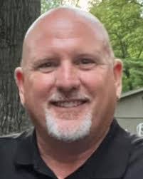 Scott Lowing's Instagram, Twitter & Facebook