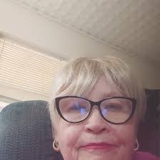 Sharon Fogle's Instagram, Twitter & Facebook