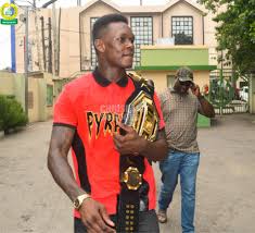Israel adesanya tko's robert whittaker in round 2 to become the new ufc middleweight champion. Israel Adesanya Visits Alma Mater Chrisland Schools Facebook