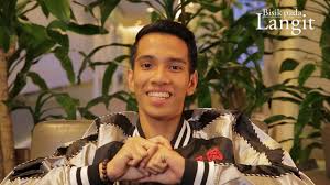 Filem kekeluargaan ini penuh dengan mesej dan pasti menjentik perasaan anda. Bisik Pada Langit 10 Fakta Yang Anda Tidak Tahu Youtube