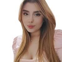 Andrea Zuleta's Instagram, Twitter & Facebook