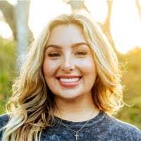 Jade Kellenberger's Instagram, Twitter & Facebook