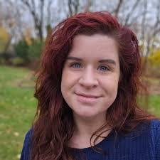 Janine Moon's Instagram, Twitter & Facebook