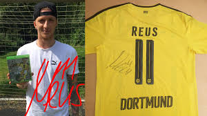 In the game fifa 17 his overall rating is 87. Marco Reus Won The Fifa 17 Global Cover Vote Fifplay