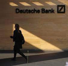 Doch jetzt schwinden die gewinne, die boni werden gekürzt, banker entlassen. Deutsche Bank Soll Abbau Von 9000 Stellen In Deutschland Planen Welt